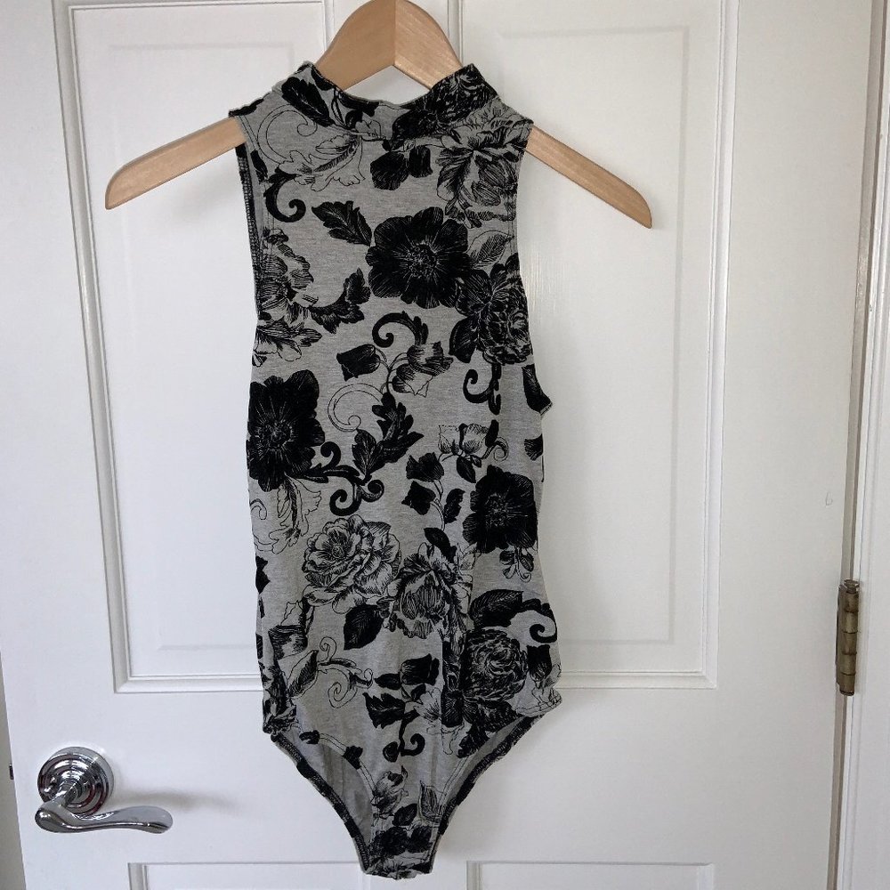 Urban Outfitters Velvet Floral Bodysuit NWOT, XS